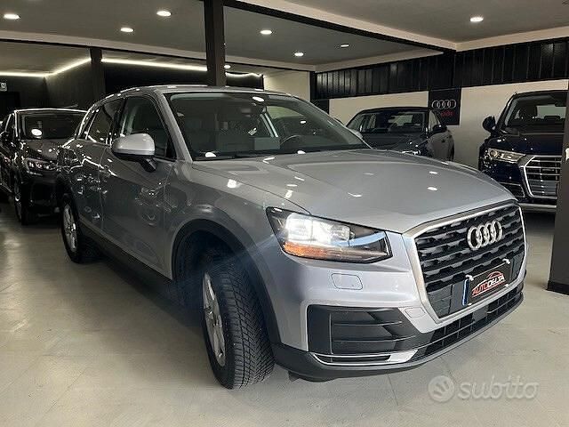 Usata Audi Q2 Business 116 CV (85 kW) 2017 Grigio SUV