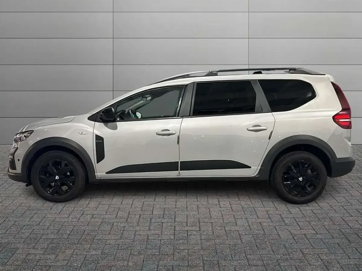 Usata Dacia Jogger Extreme 101 CV (74 kW) 2022 Grigio Monovolume