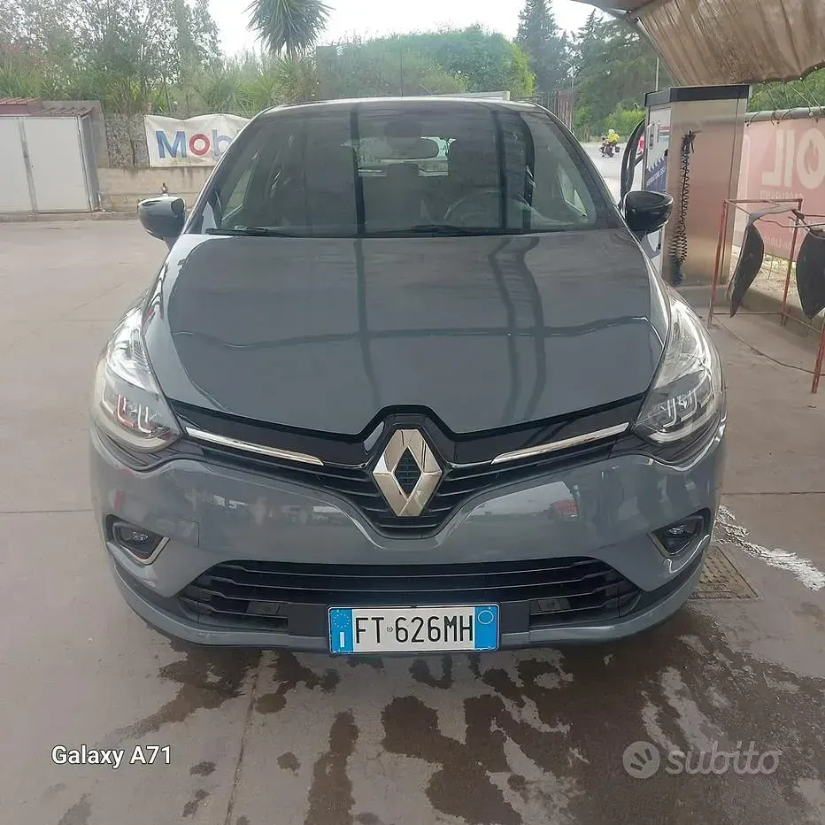 Usata Renault Clio IV Intens 90 CV (66 kW) 2019 Grigio Berlina