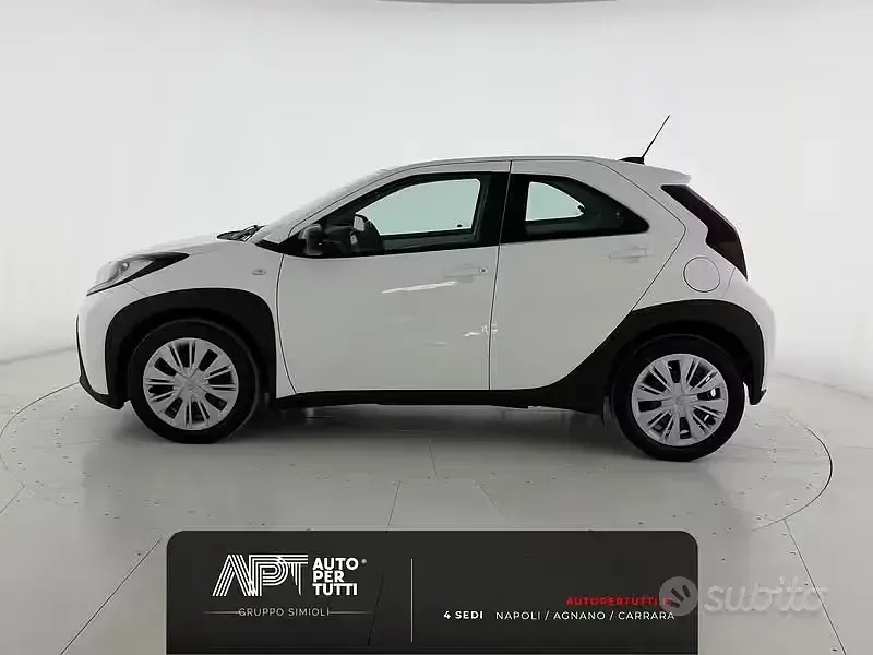 Usata Toyota Aygo X Lounge 72 CV (52 kW) 2022 Other SUV