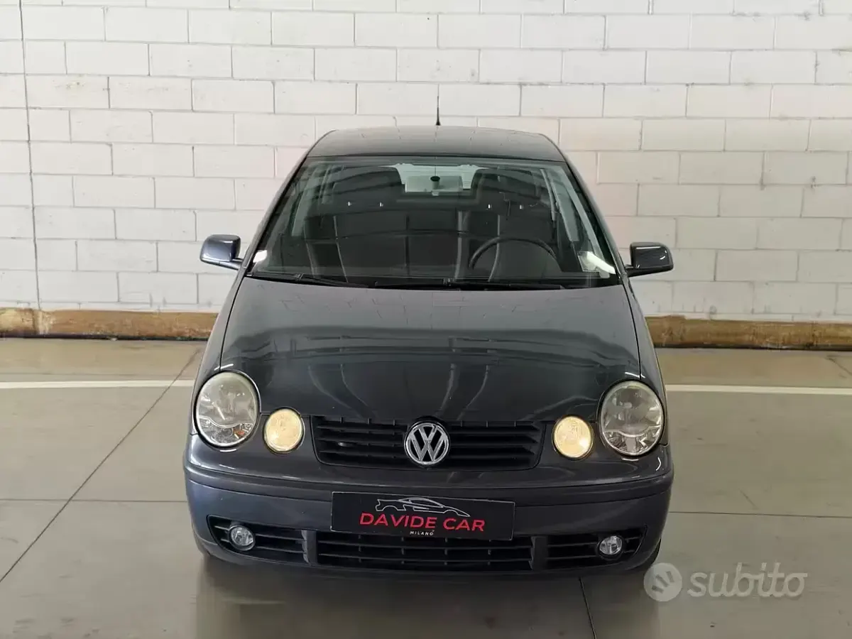 Usata VW Polo Trendline 75 CV (55 kW) 2003 Grigio Berlina