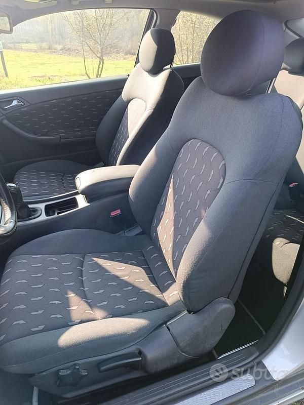 Usata Mercedes C200 2002 Grigio