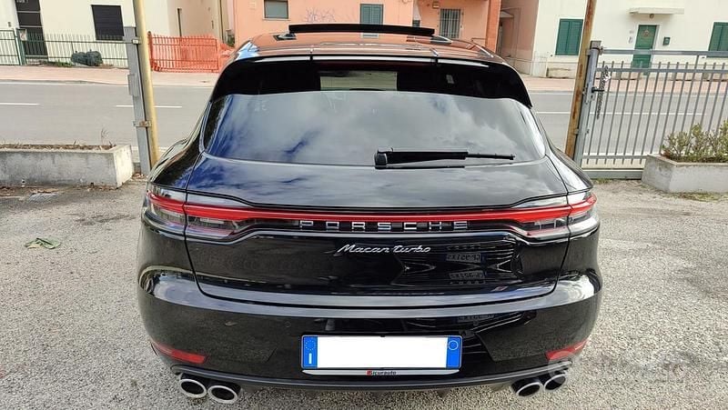 Usata Porsche Macan Turbo 441 CV (324 kW) 2020 Nero metallizzato SUV