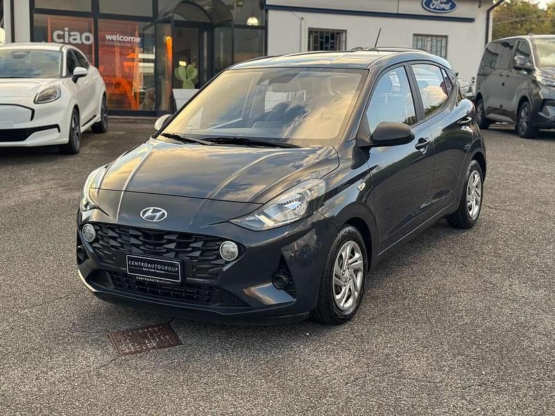 Usata Hyundai i10 Advanced 67 CV (49 kW) 2022 Grigio Utilitaria