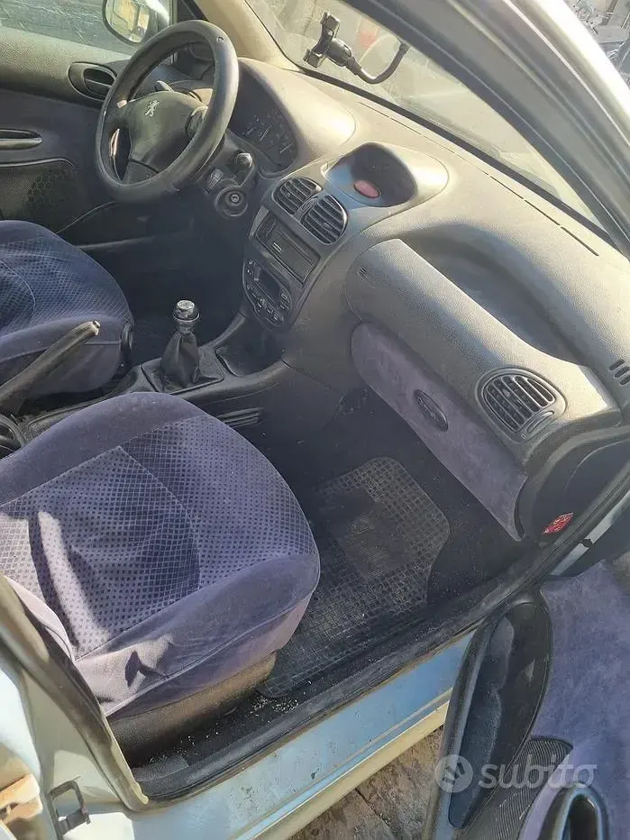 Usata Peugeot 206 60 CV (44 kW) 2004 Grigio Berlina