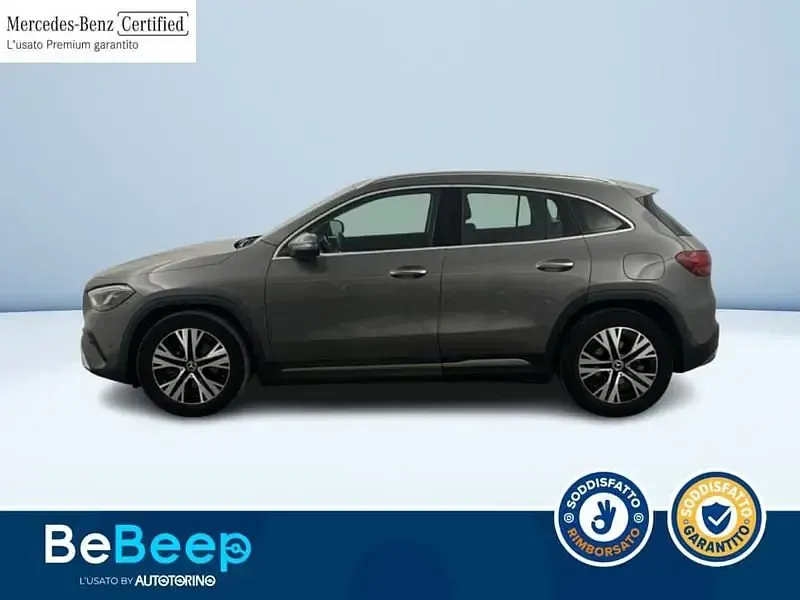 Usata Mercedes GLA200 Advanced Plus 150 CV (110 kW) 2023 Grigio metallizzato SUV
