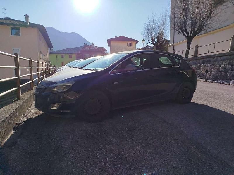 Usata Opel Astra Cosmo 160 CV (117 kW) 2010 Berlina