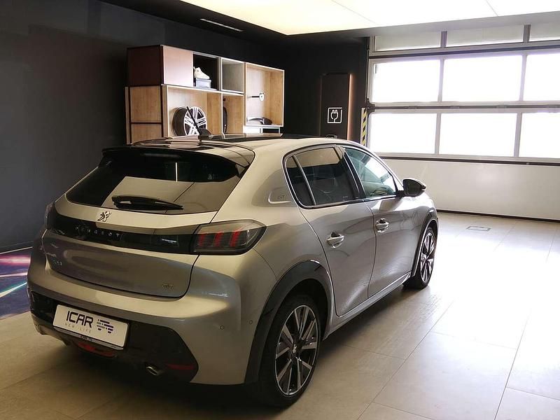 Usata Peugeot 208 GT 101 CV (74 kW) 2021 Grigio Utilitaria