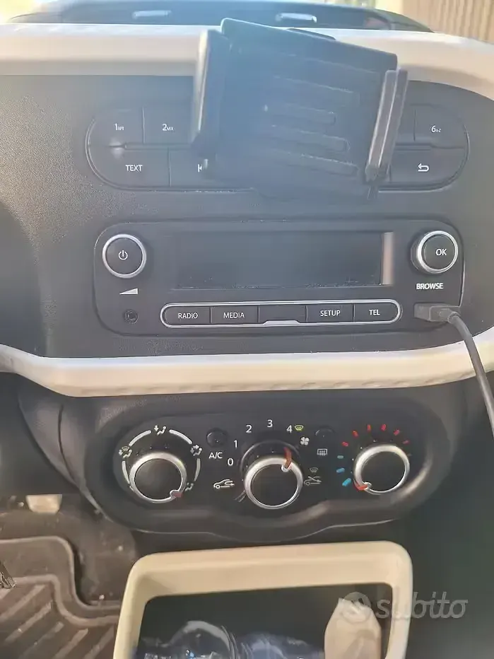 Usata Renault Twingo 70 CV (51 kW) 2015 Bianco Utilitaria