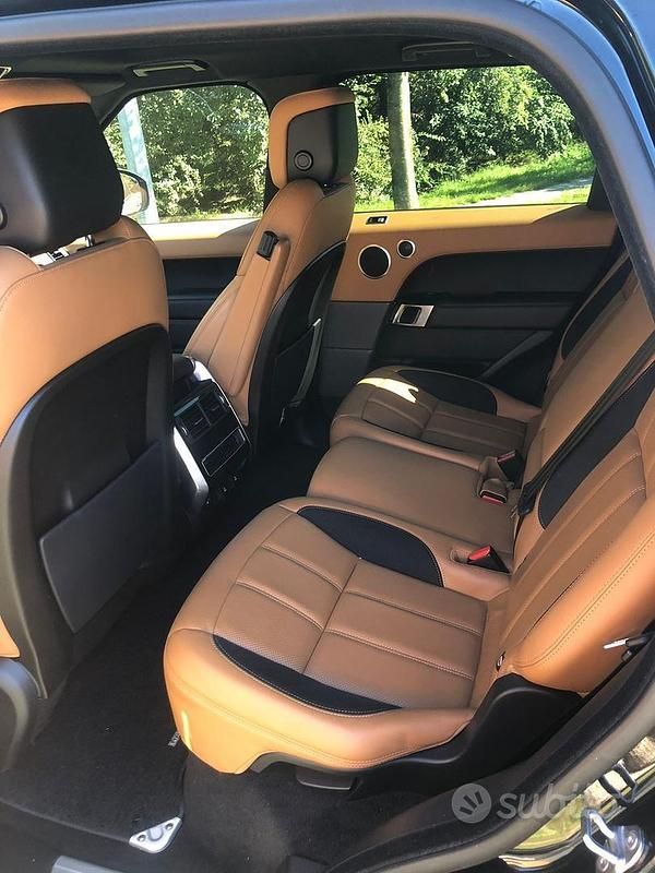 Verde Usata 2019 Land Rover Range Rover Sport HSE SUV | 40.000 € (Buon prezzo) - Immagine 1/4