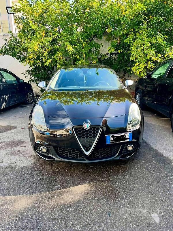 Nero Usata 2017 Alfa Romeo Giulietta Tre volumi | 12.500 € (Buon prezzo) - Immagine 1/4