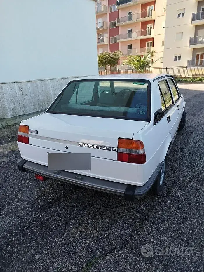 Usata Alfa Romeo Giulietta 109 CV (80 kW) 1982 Bianco Berlina