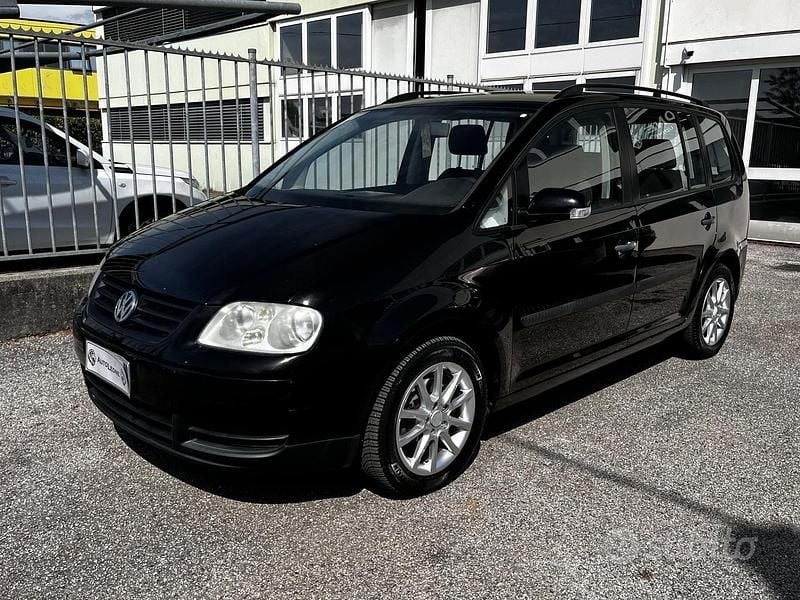 Usata VW Touran Highline 101 CV (74 kW) 2004 Nero Monovolume