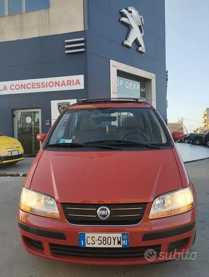 Usata Fiat Idea Dynamic 69 CV (50 kW) 2005 Rosso Monovolume