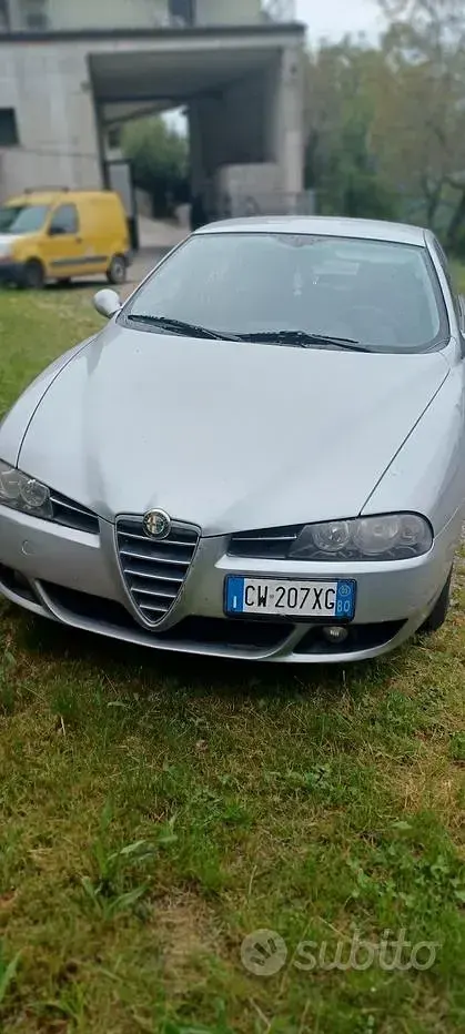 Usata Alfa Romeo 156 116 CV (85 kW) 2005 Grigio Berlina