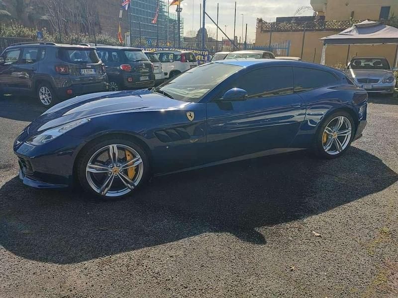 Usata Ferrari GTC4Lusso 689 CV (506 kW) 2017 Blu/azzurro Station wagon