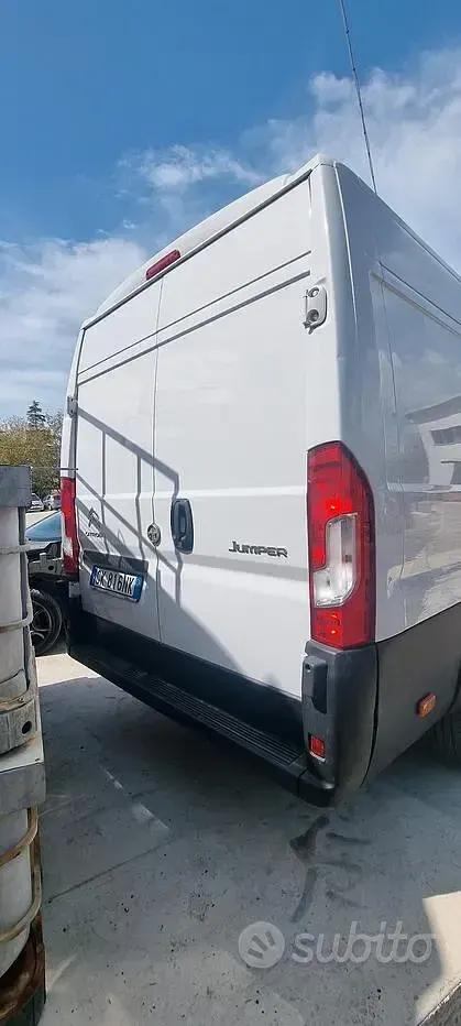 Usata Citroën Jumper 140 CV (102 kW) 2022 Bianco Monovolume