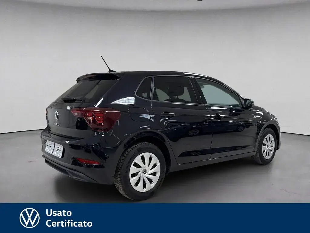 Usata VW Polo Life 95 CV (69 kW) 2023 Nero pastello Utilitaria