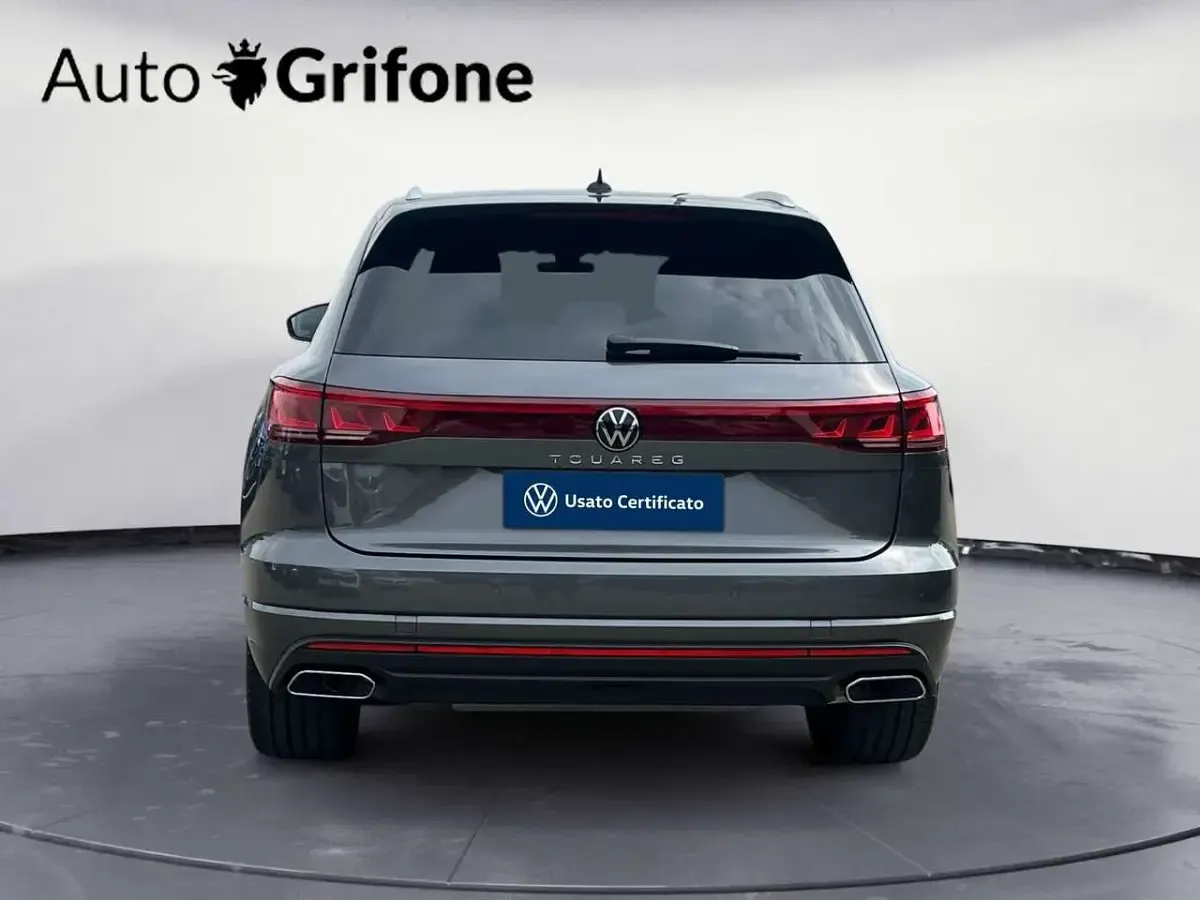 Usata VW Touareg Elegance 231 CV (169 kW) 2023 Arancione SUV