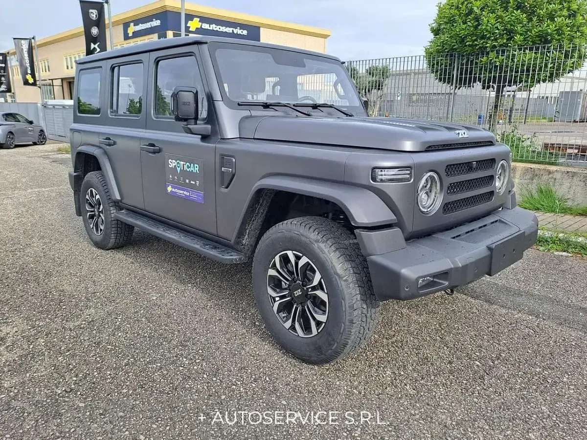 Nuova EMC 212 166 CV (122 kW) 2026 Grigio SUV