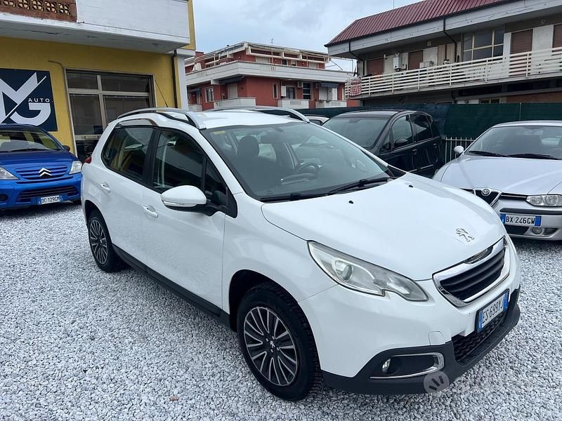 Usata Peugeot 2008 Active 68 CV (50 kW) 2014 Bianco SUV