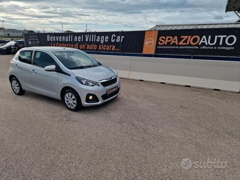 Usata Peugeot 108 Allure 72 CV (52 kW) 2019 Argento Utilitaria