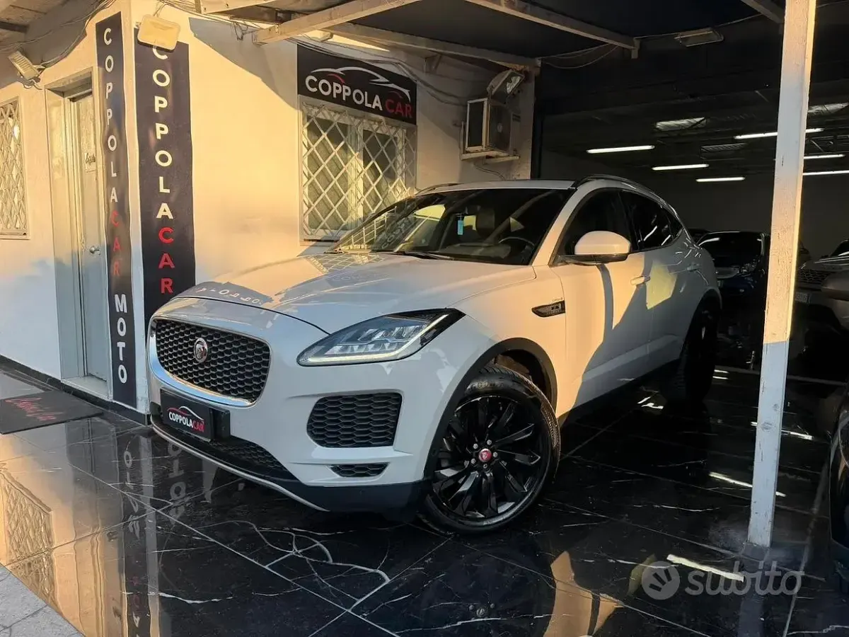 Usata Jaguar E-Pace R-Dynamic 150 CV (110 kW) 2018 Bianco SUV