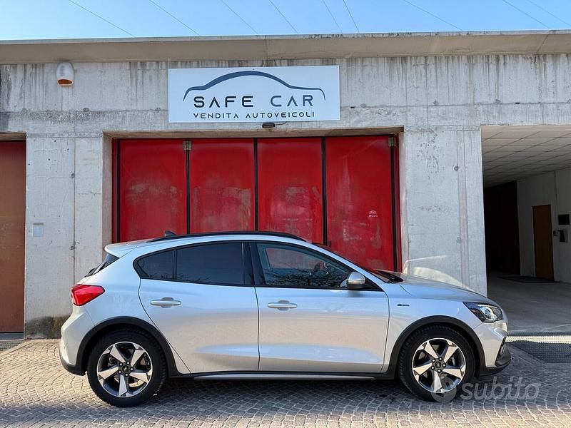 Usata Ford Focus Active 120 CV (88 kW) 2020 Grigio Berlina