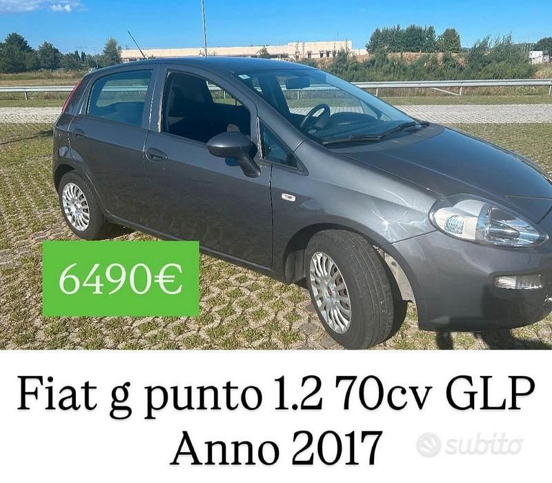 Usata Fiat Panda Easy 69 CV (50 kW) 2020 Rosso Utilitaria