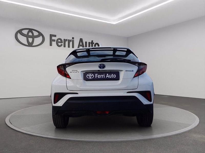 Usata Toyota C-HR Active 122 CV (89 kW) 2023 Solid white SUV