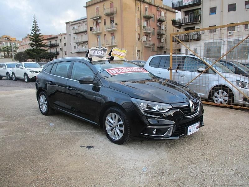 Usata Renault Mégane GrandTour 110 CV (80 kW) 2018 Nero Station wagon