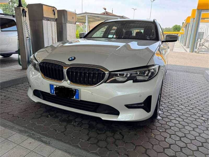 Bianco Usata 2021 BMW 320 Advantage Station wagon | 21.000 € (Ottimo prezzo) - Immagine 1/4