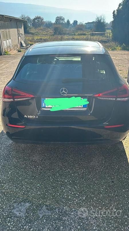 Usata Mercedes A180 136 CV (100 kW) 2019 Nero Berlina