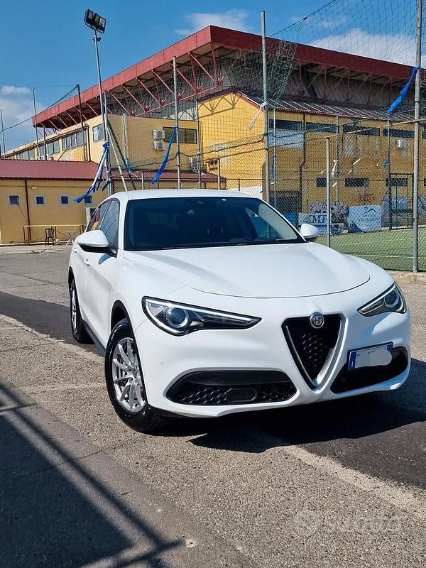 Usata Alfa Romeo Stelvio 160 CV (117 kW) 2018 Bianco SUV