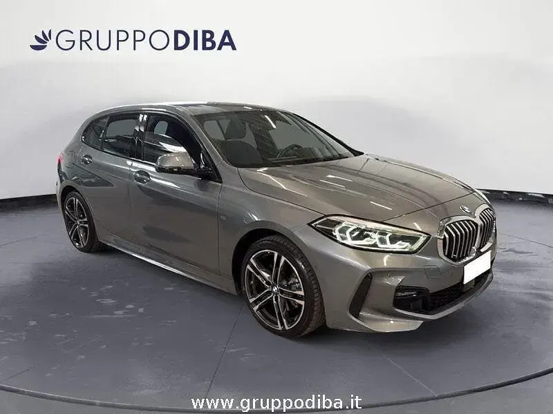 Usata BMW 116 M Sport 116 CV (85 kW) 2023 Grigio Utilitaria