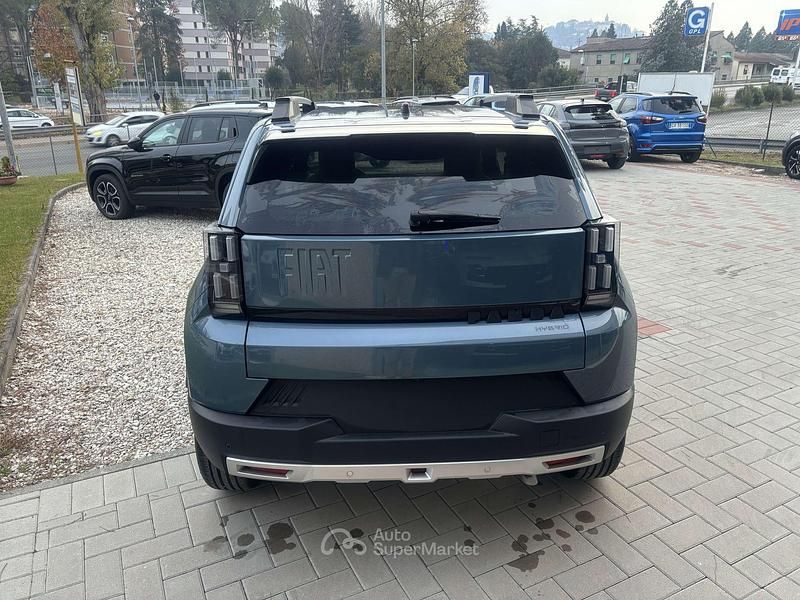 Nuova Fiat Grande Panda La Prima 110 CV (80 kW) 2025 Blu/azzurro Utilitaria