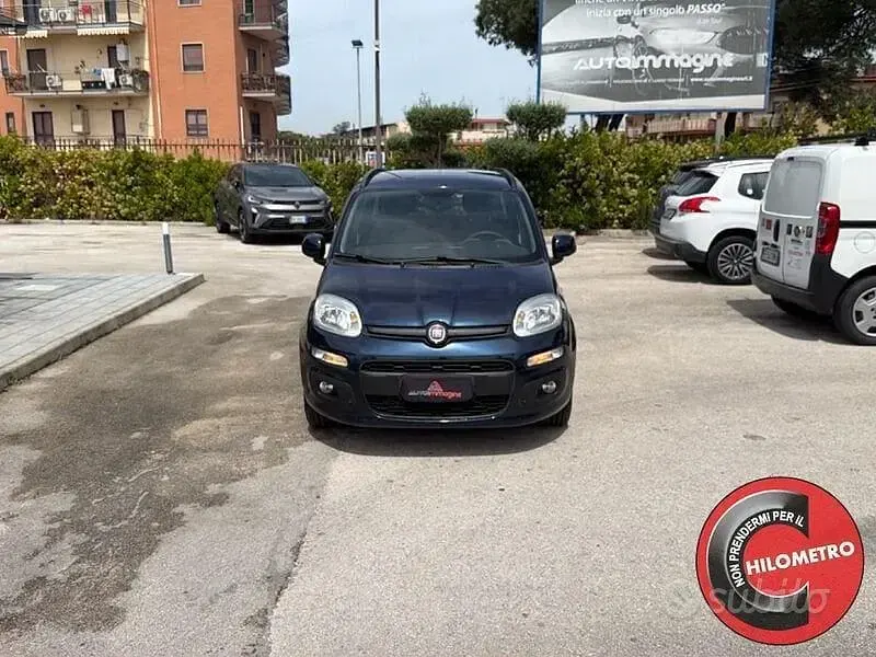 Usata Fiat Panda Lounge 95 CV (69 kW) 2017 Bluazzurro Utilitaria