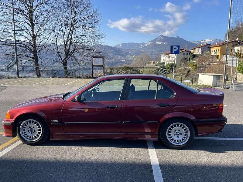Usata BMW 318 M Sport 113 CV (83 kW) 1993 Berlina