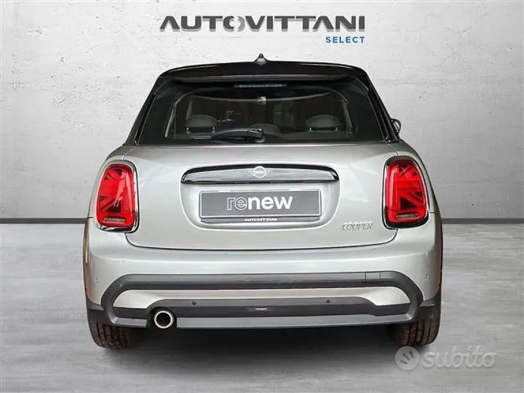 Używany Mini Cooper Essential 136 KM (100 kW) 2024 Szary Hatchback