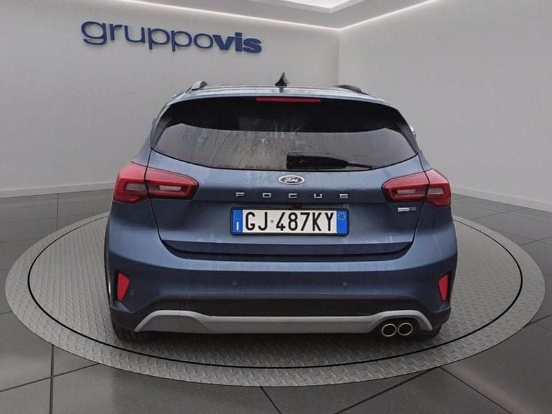 Usata Ford Focus Active 125 CV (91 kW) 2022 Blu metallizzato SUV