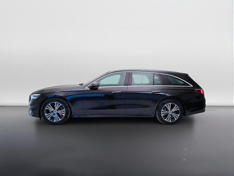Usata Mercedes E220 Advanced 197 CV (144 kW) 2024 Nero Station wagon