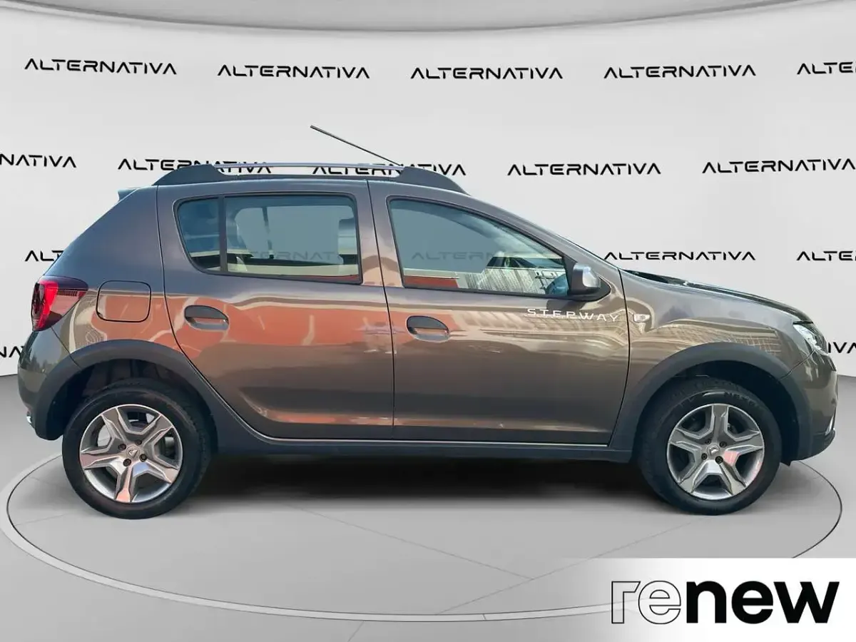 Usata Dacia Sandero Stepway 90 CV (66 kW) 2019 Marrone Berlina