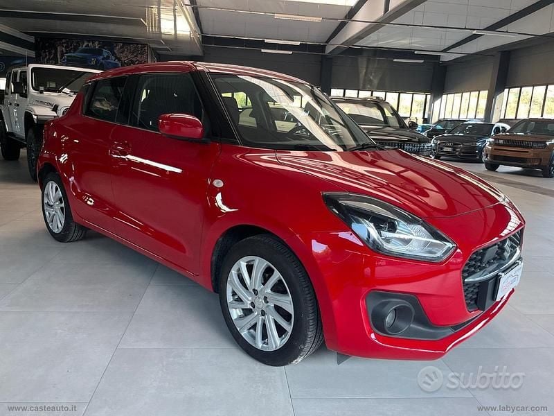 Usata Suzuki Swift 83 CV (61 kW) 2020 Rosso Utilitaria