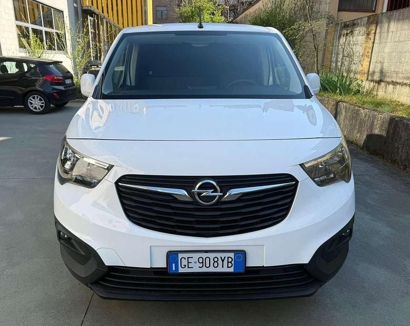 Usata Opel Combo Edition 110 CV (80 kW) 2021 Other Monovolume