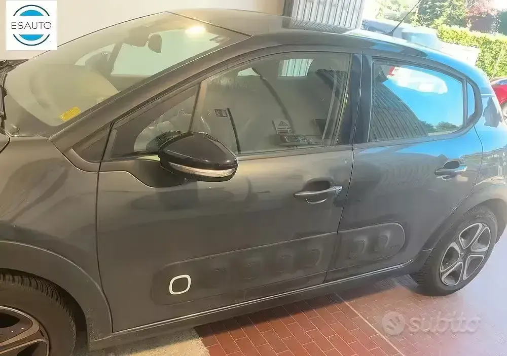 Usata Citroën C3 Shine 110 CV (80 kW) 2017 Grigio Berlina