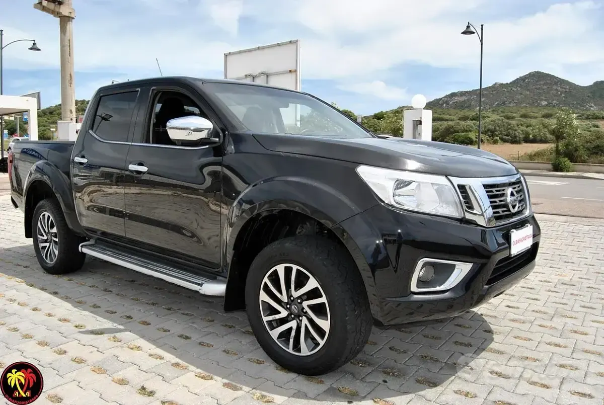 Usata Nissan Navara N-Connecta 190 CV (139 kW) 2016 Nero Pick-up