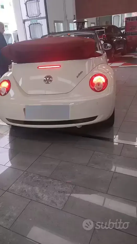 Usata VW New Beetle 102 CV (75 kW) 2010 Utilitaria