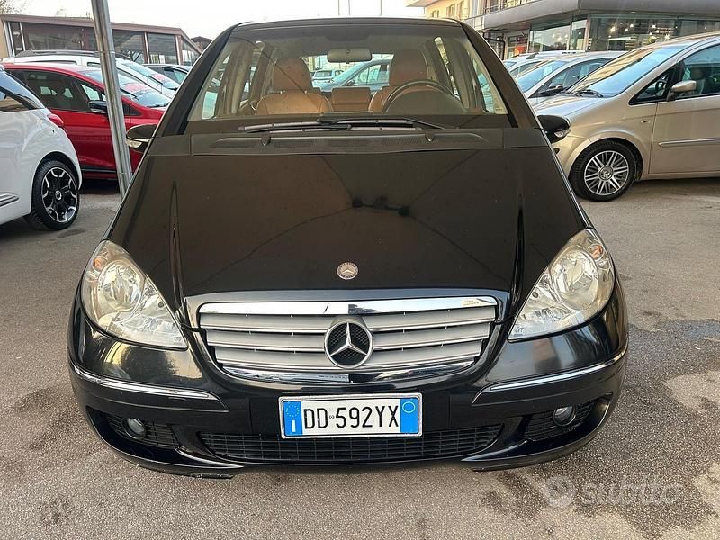Usata Mercedes A180 Avantgarde 108 CV (79 kW) 2006 Nero Berlina