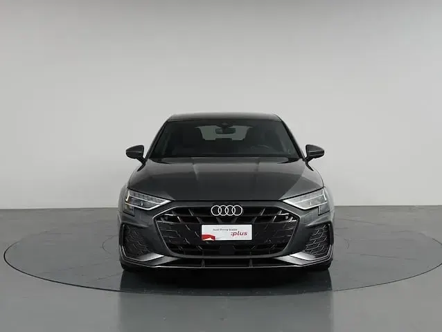Usata Audi A3 S-Line 150 CV (110 kW) 2024 Grigio daytona perlato Berlina