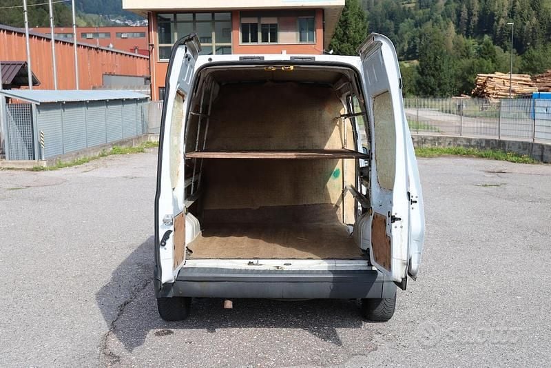Usata Ford Transit Connect 2011 Bianco Monovolume